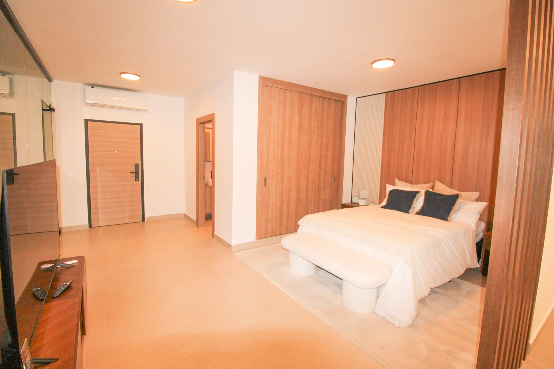 Aura Boulevard model apartment